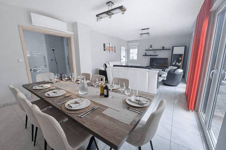 Ferienhaus für 10 Personen mit Balkon in Niederhausbergen, Region Straßburg