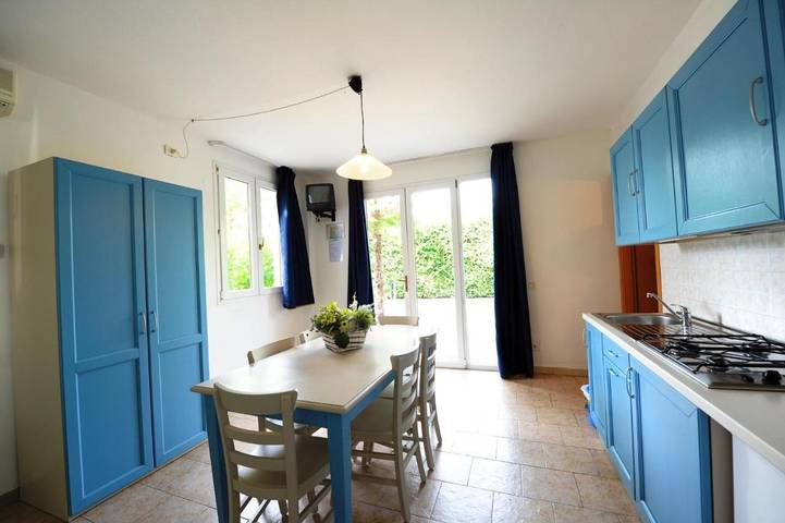 Ferienwohnung für 6 Personen, mit Terrasse und Garten sowie Pool in Peschiera del Garda - 2