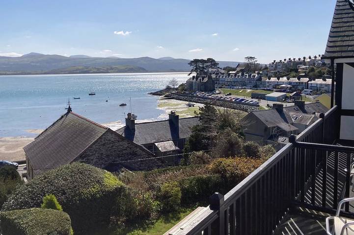 Holiday rental for 16 people, with balcony and garden, with pets in Porthmadog