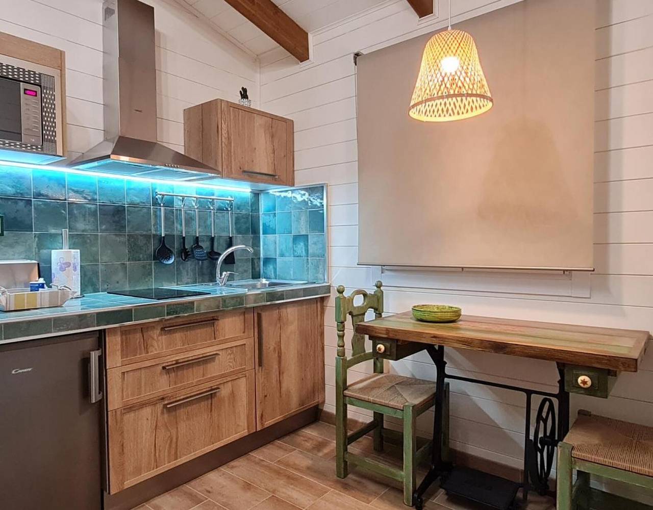 Estudio entero, Estudio 'Aitana' con piscina compartida, Wi-Fi y aire acondicionado in Busot, Costa Blanca