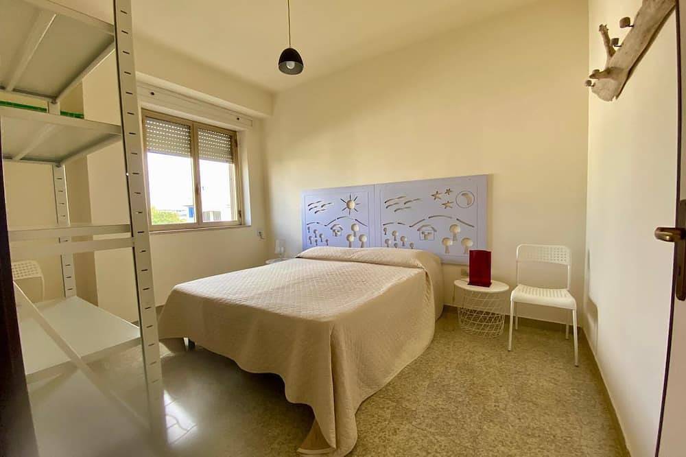 Ganze Wohnung, Villa Odetta - app. Penthouse an oasis in the Salento sea between two nature reserves in Manduria, Golf von Tarent