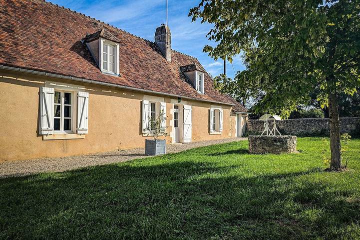 Gîte pour 6 personnes, avec jardin à Bélâbre