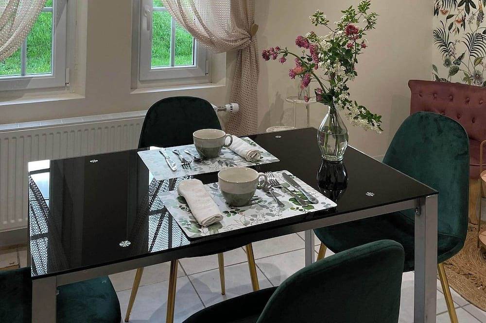 La Bohème: Chambre D'hôtes Dans un Endroit Calme et Reposant in Blicourt, Oise