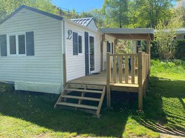 Camping pour 4 Personnes dans Vic-sur-Cère, Massif central, Photo 1