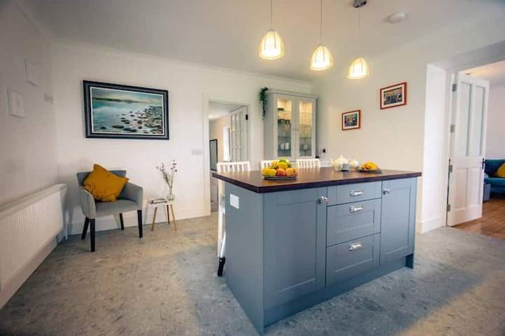 Historic Renovated Cottage: Wild Atlantic Way in County Kerry