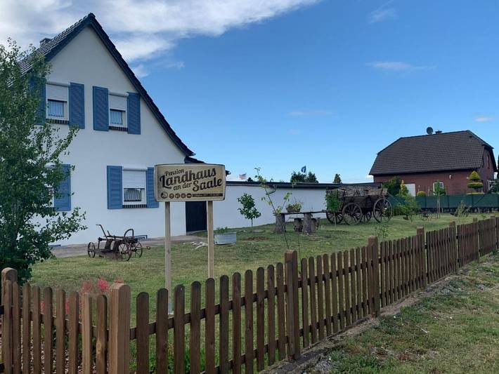 Ferienhaus, mit Terrasse und Garten sowie Ausblick in Bernburg