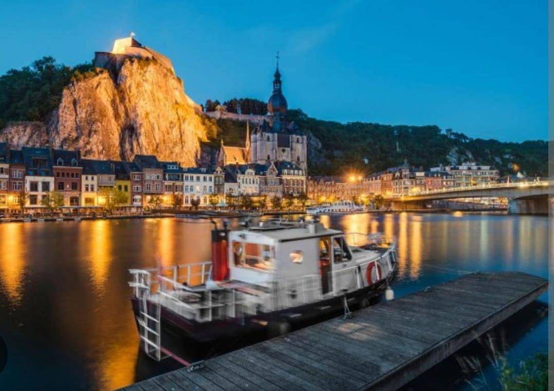 Geheel appartement, One-Bedroom Apartment in Dinant, Regio Namur