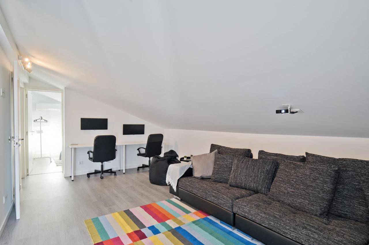 Apartamento inteiro, Bmyguest - Cascais Beach Villa Ii in Alcabideche, Costa de Lisboa
