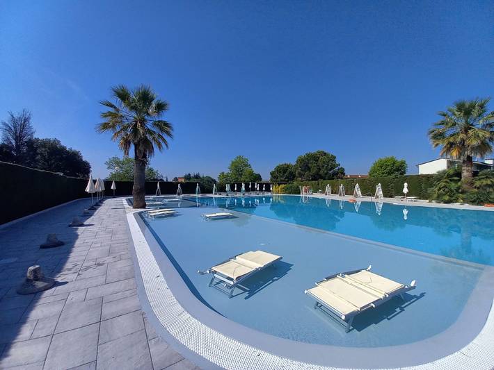 Ferienwohnung für 6 Personen, mit Terrasse und Pool sowie Garten, mit Haustier in Colà - 3