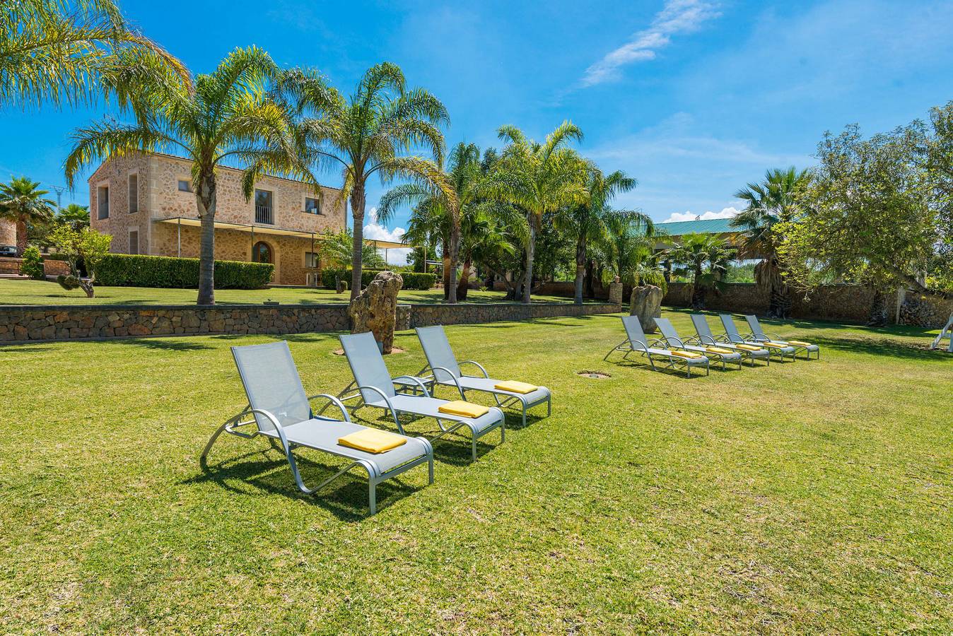 Son Perot Finca para 8 con piscina in Maria de la Salut, Majorca Center