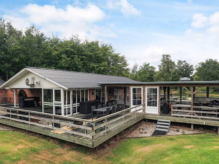 Ferienhaus für 17 Personen, mit Haustier in Astrup Vig