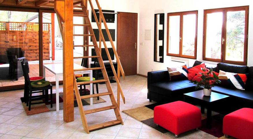 Gîte pour 6 personnes, avec jardin et vue dans Station de Monts Jura - 4