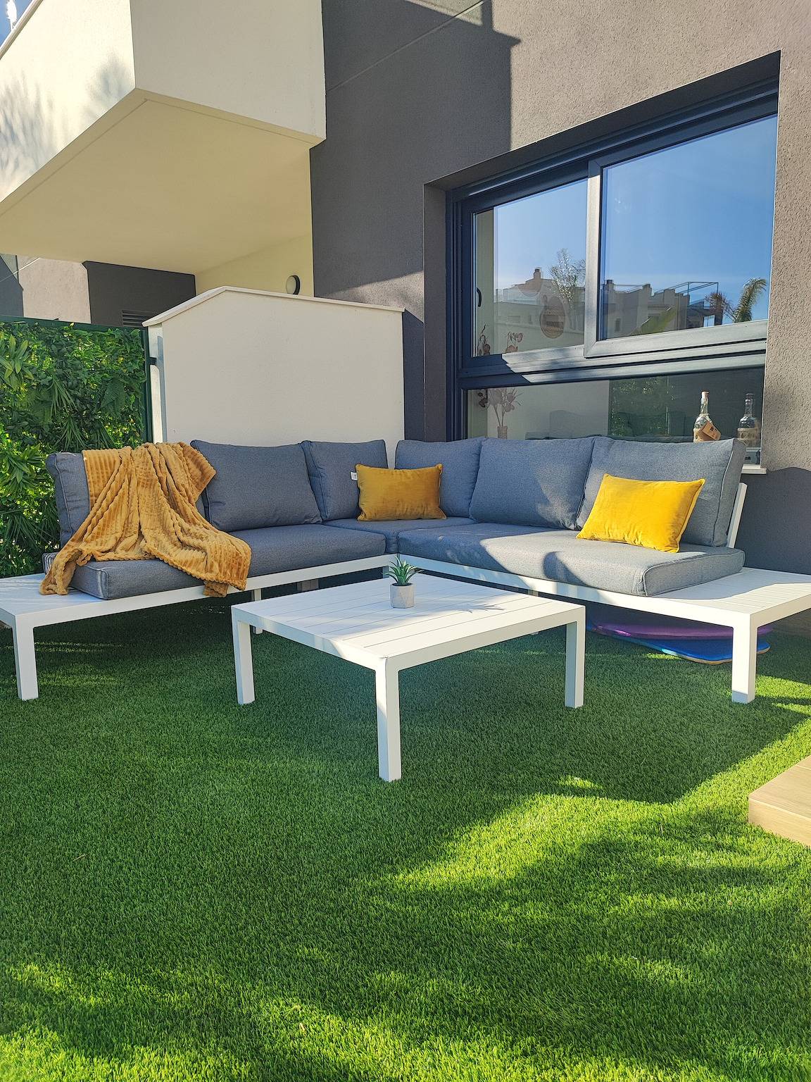 Entire apartment, Apartment 'Pura Vida' with Shared Pool, Wi-Fi, and Air Conditioning in Panorama Golf, Orihuela