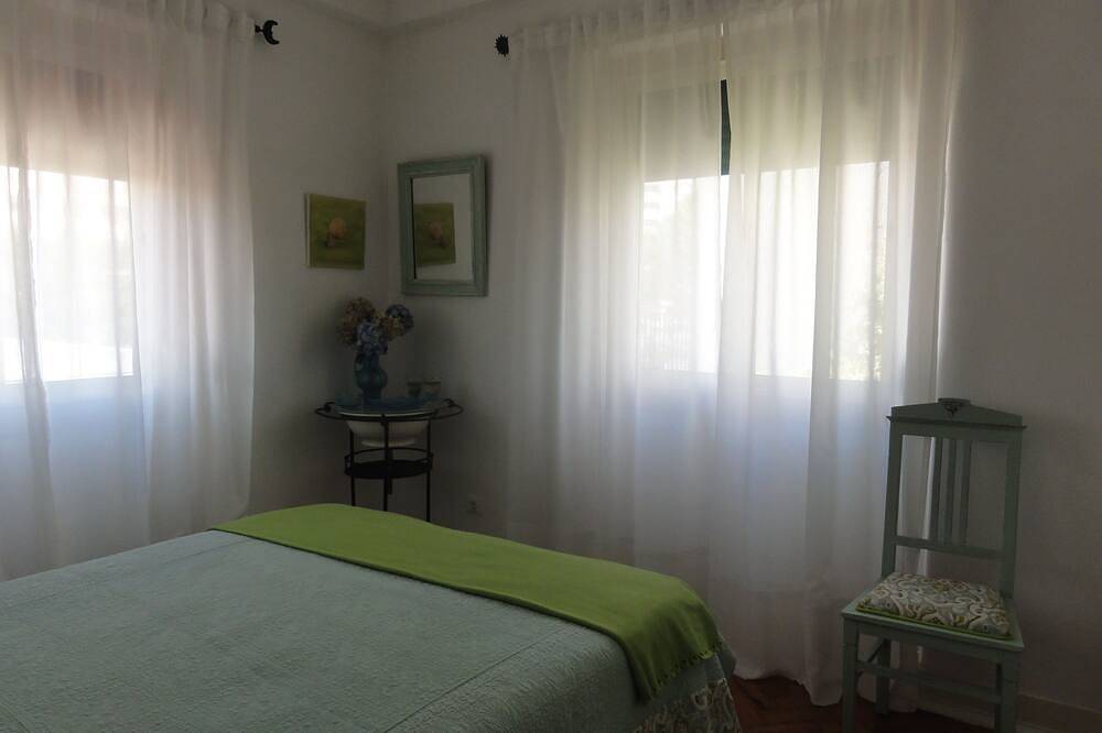 In der Nähe von Lissabon und dem Strand -1 Etage Villa in Halbinsel von Setúbal