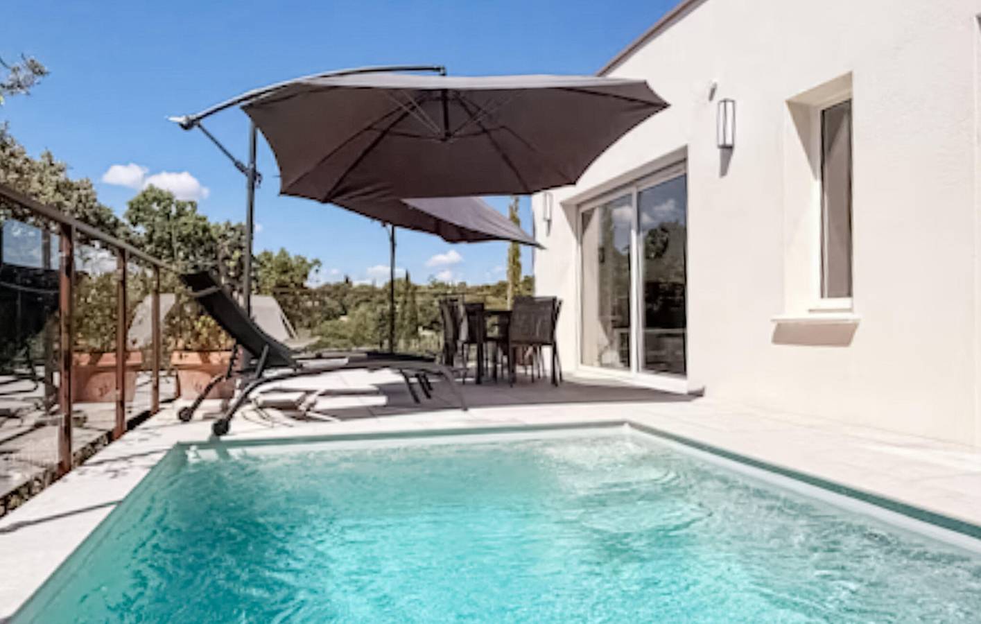 Appartement confortable avec piscine et Wifi, près d'ADOR Primeur Taste Castanet in Nîmes, Région de Nîmes