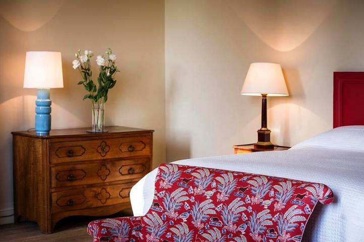 Location de vacances pour 2 personnes, avec piscine ainsi que vue et jardin à Léognan - 3