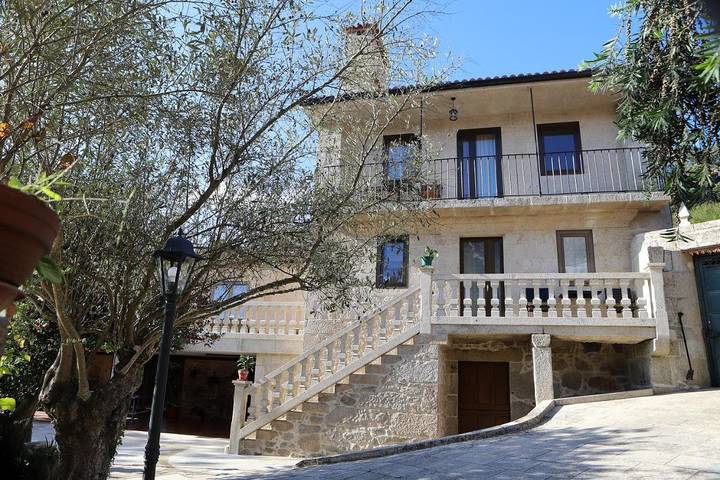 Casa rural para 10 personas, con jardín y piscina en Padrón