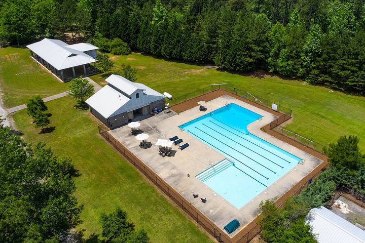 Holiday rental for 15 people, with garden and hot tub in Georgia