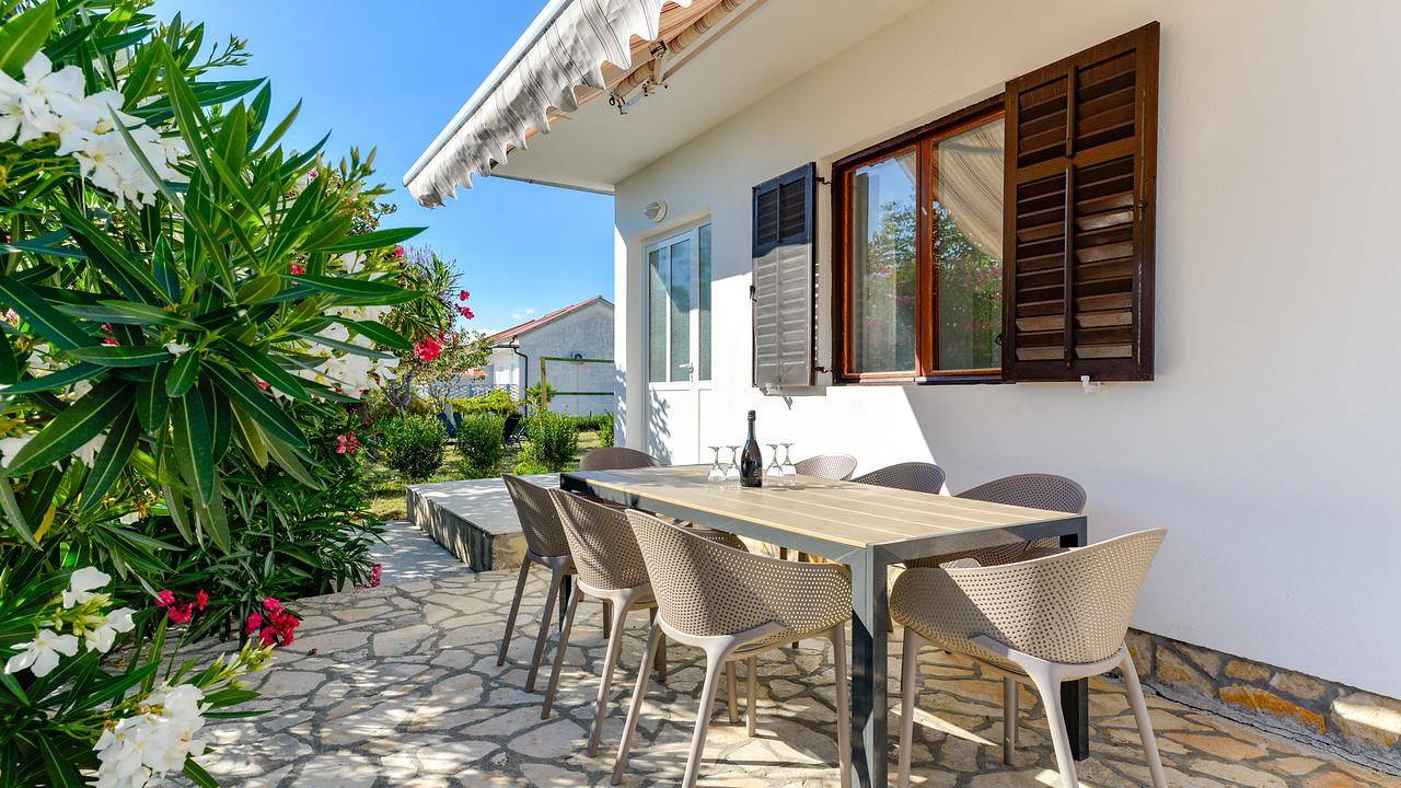 Ferienhaus für 8 Personen (100 m²) in Ljubač in Ljubac, Zadar