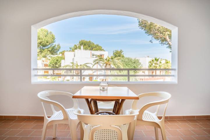 Ferienwohnung für 2 Personen, mit Balkon und Garten in Cala Ferrera - 4