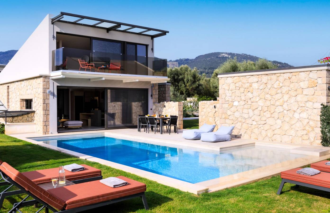 Stylish Contemporary Villa with Gardens and Pool near Beaches and Tavernas in Ligia, Grèce
