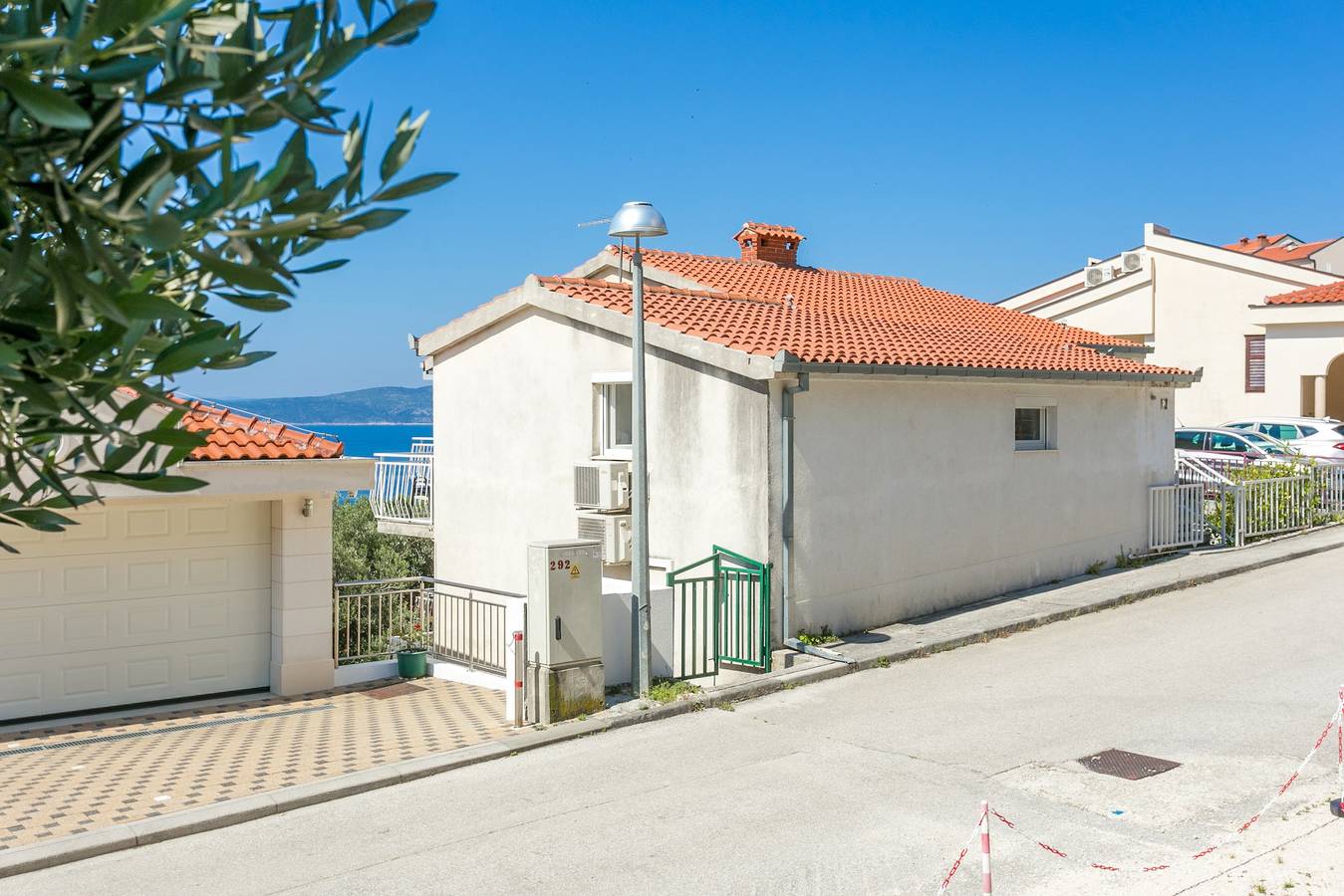 Ganze Wohnung, Studio Appartement mit Terrasse und Meerblick Baska Voda (Makarska) As-300-c in Baska Voda, Makarska Riviera