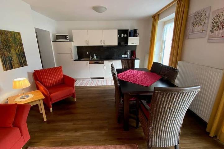 Ferienwohnung für 6 Personen, mit Garten und Balkon - 1