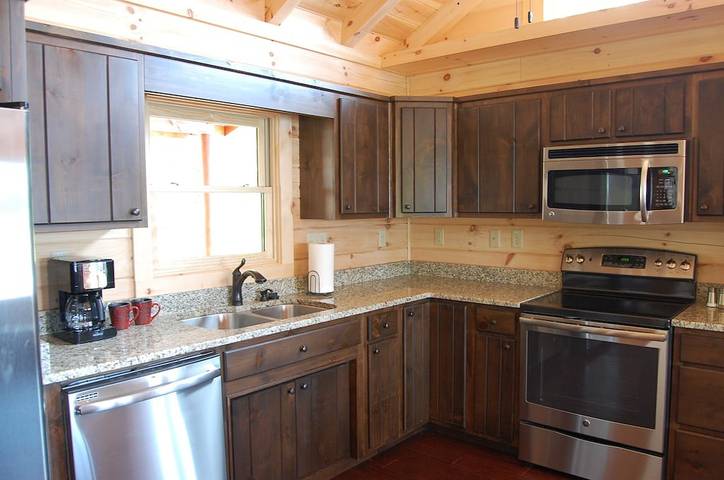 Log cabin for 14 people, with balcony in Lake Lure