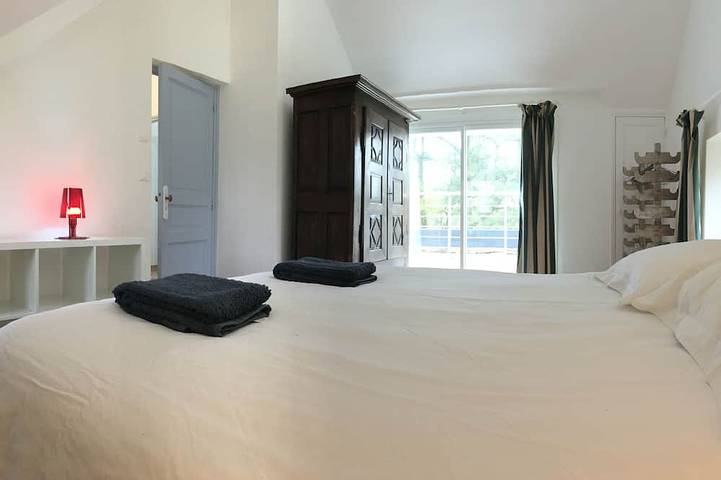 Location de vacances pour 6 personnes, avec balcon ainsi que piscine et jardin, animaux acceptés à Herbignac - 4