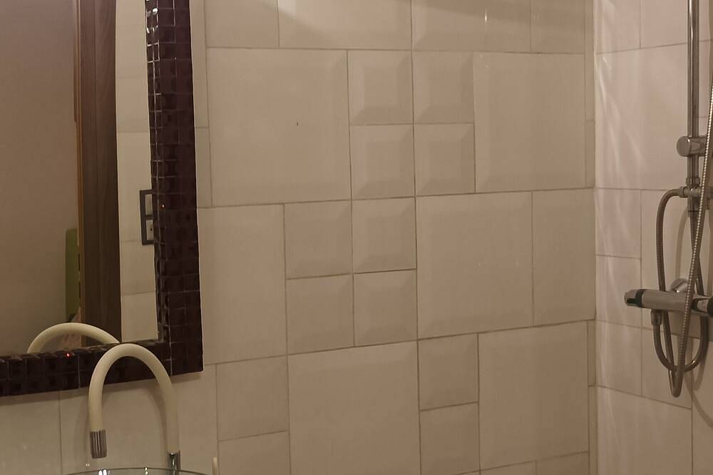 Gościnne Gniazdo - parter małego domku do dyspozycji gości. in Bendsburg, Schlesien