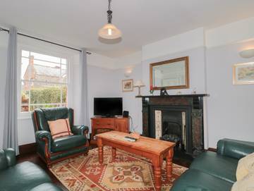 Log Cabin for 5 People in Cheddar, Somerset, Photo 3
