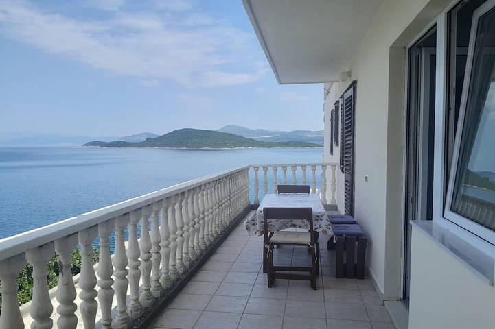 Ganze Wohnung, 2-Zimmer-Ferienwohnung am Strand Bucht Pjestata, Peljesac in Dubrovnik-Neretva