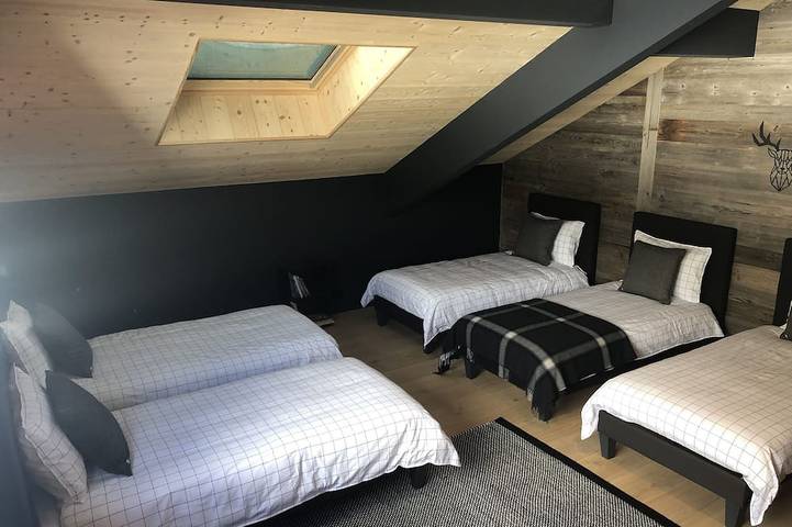 Chalet pour 14 personnes, avec terrasse ainsi que jardin et jacuzzi à Allos - 4