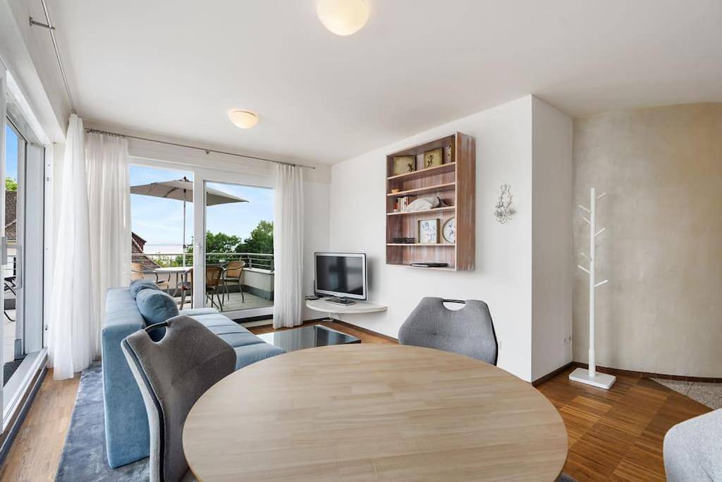 Ganze Wohnung, Sonnige Penthousewohnung - ruhig und mit Seeblick in Friedrichshafen, Region Bodensee-Oberschwaben
