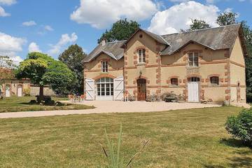 Location de vacances pour 12 personnes, avec jardin, animaux acceptés à Bétête