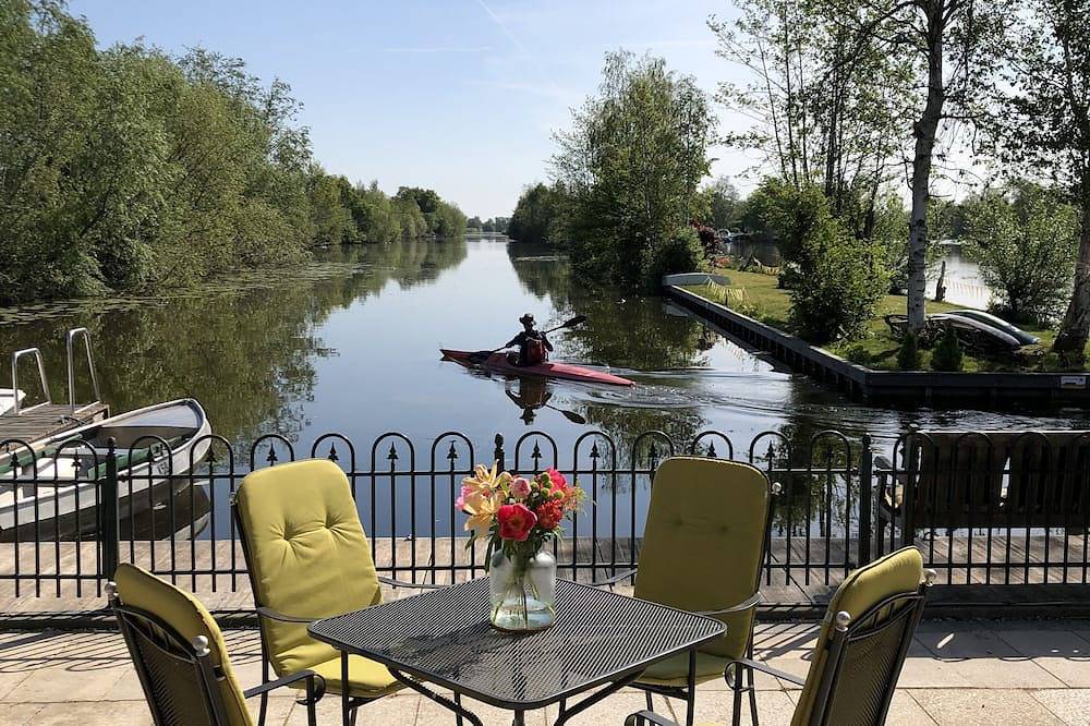 Ganze Wohnung, De Duif - Small country house, directly on the lake, in a nature reserve in Breukelen, Groene Hart