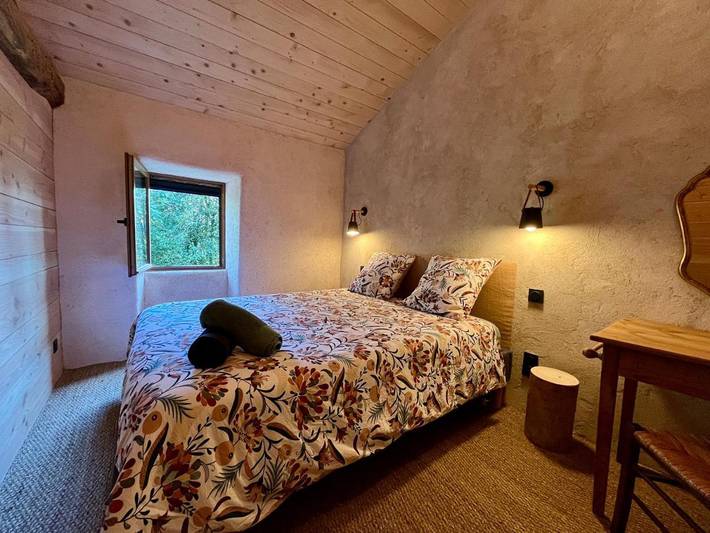 Location de vacances pour 4 personnes, avec jardin et vue, animaux acceptés à Le Bez - 3