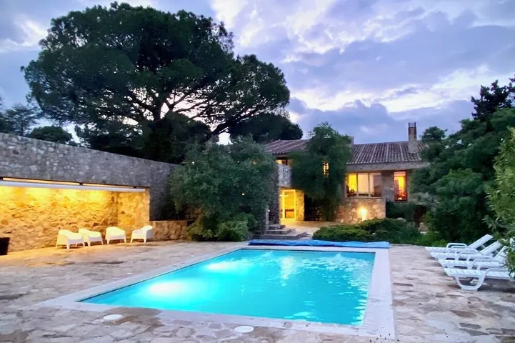 Chalet pour 10 personnes, avec piscine - 1