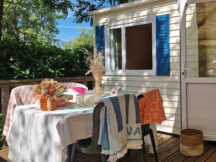 Mobil home pour 4 personnes, avec bassin pour enfant et terrasse à Aups - 2
