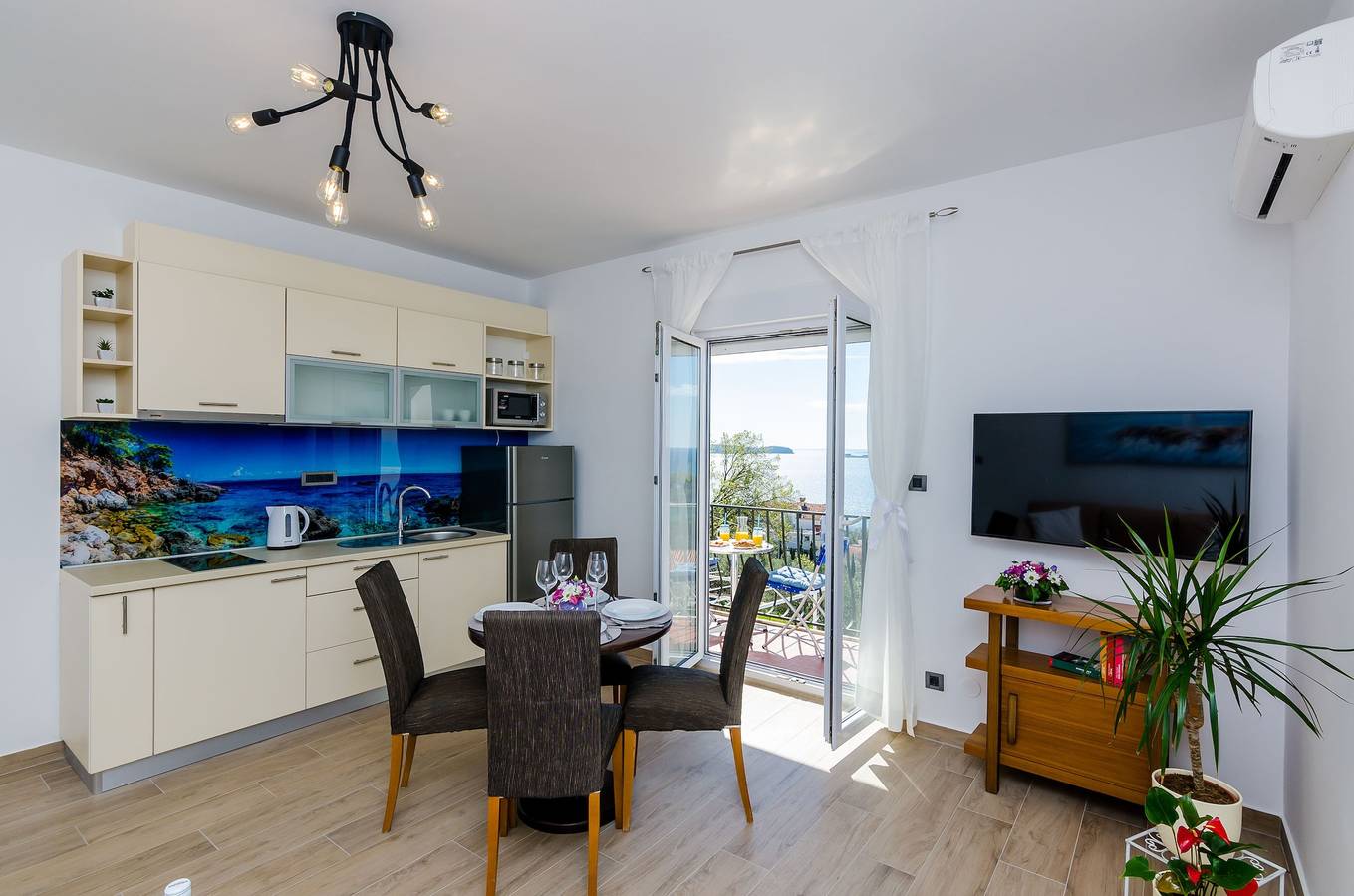 Ganze Wohnung, Ferienwohnung für 2 Personen mit Meerblick in Općina Župa dubrovačka, Dubrovnik-Neretva