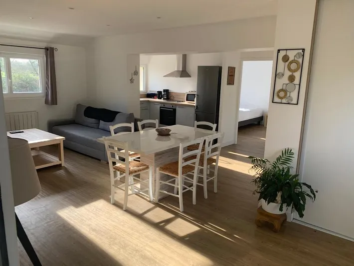 Apartamento de vacaciones para 6 personas, con jardín y piscina - 1