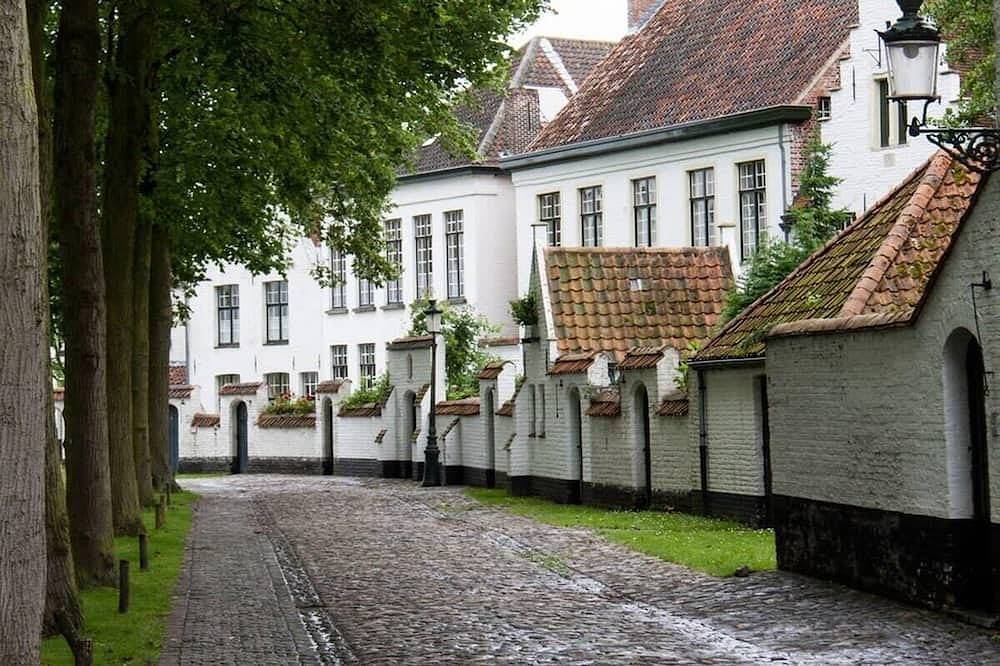 Huswell - 2 rooms in stylish villa - free bikes in Brügge, Westflandern