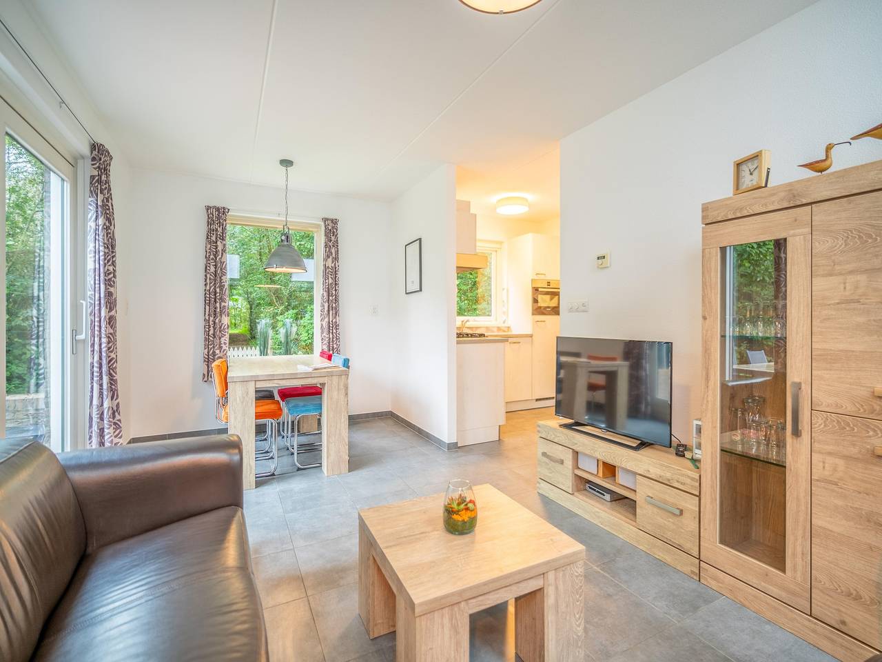 Geschmackvoll und modern eingerichteter 5-Personen-Bungalow in De Waal, Westfriesische Inseln