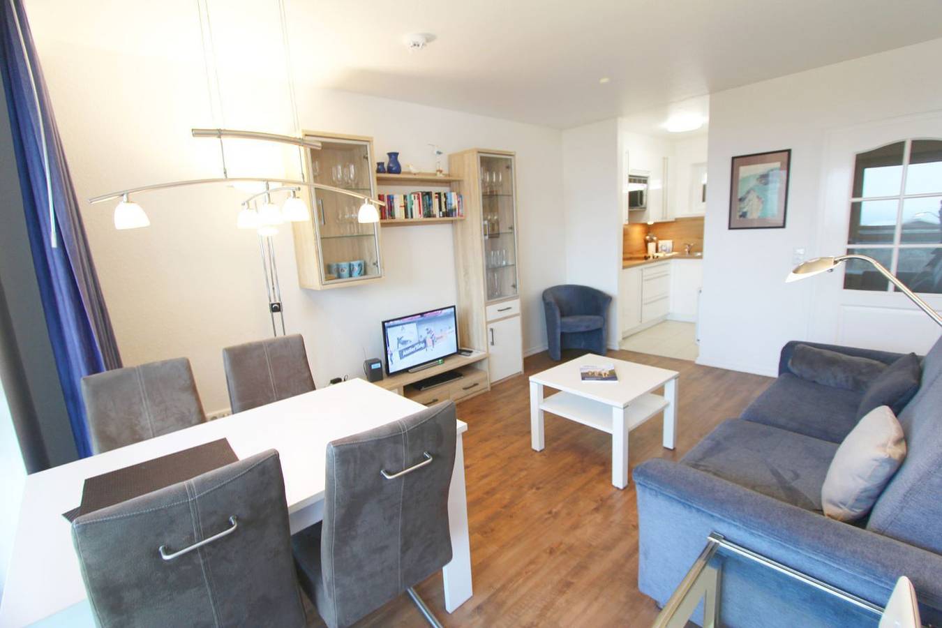 Ganze Wohnung, Gemütliches Ferienappartement mit zwei Zimmern im Obergeschoss mit Meerblick in Wenningstedt, Sylt