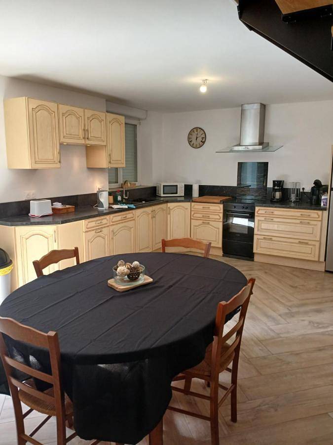 Location de vacances pour 7 personnes à Saint-Symphorien-des-Monts