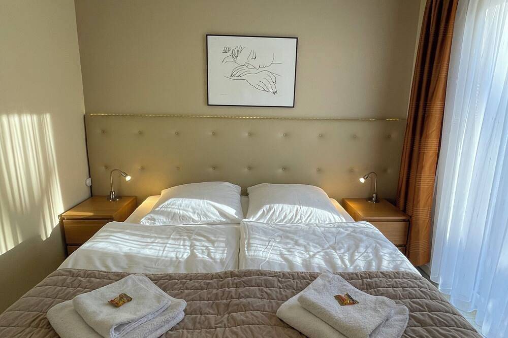 Ganze Wohnung, Apartment 1 mit Gartenterrasse und Seezugang in Zeuthen, Dahme-Seengebiet