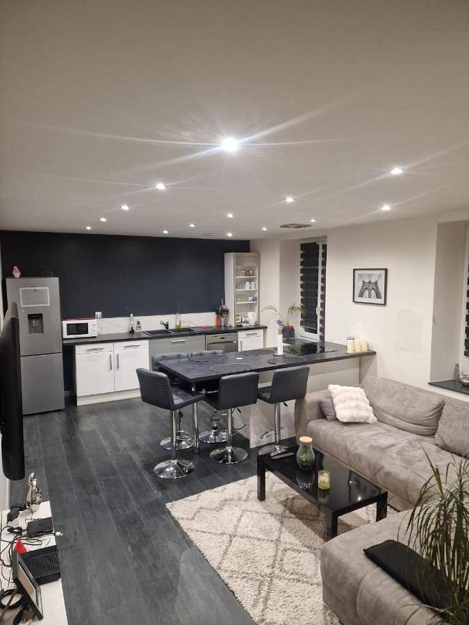 Gîte pour 5 personnes, avec Terrasse ainsi que Jardin et Vue à Morteau