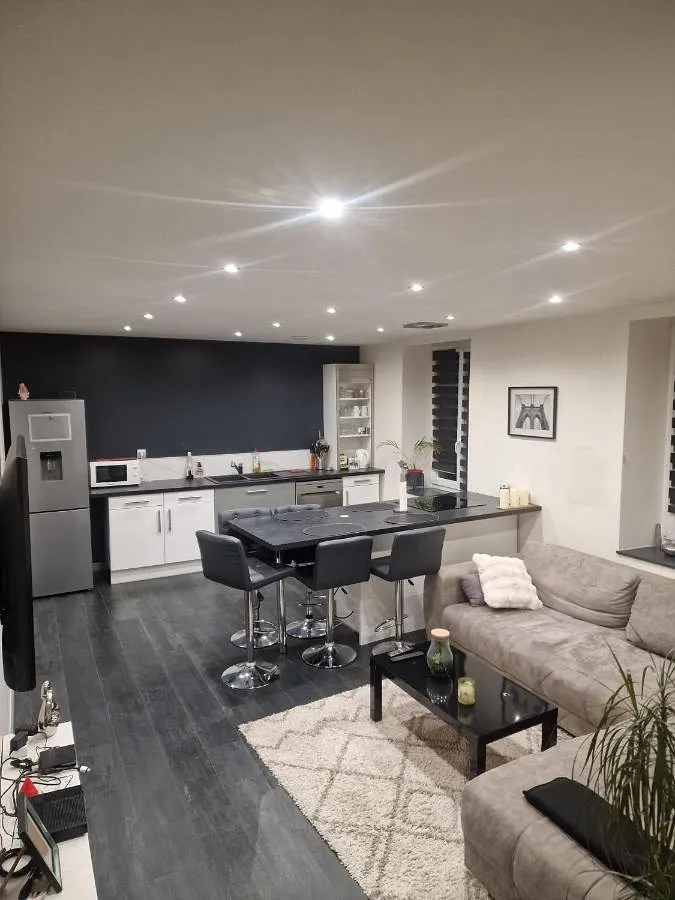 Ferienwohnung für 5 Personen, mit Ausblick und Terrasse sowie Garten - 1