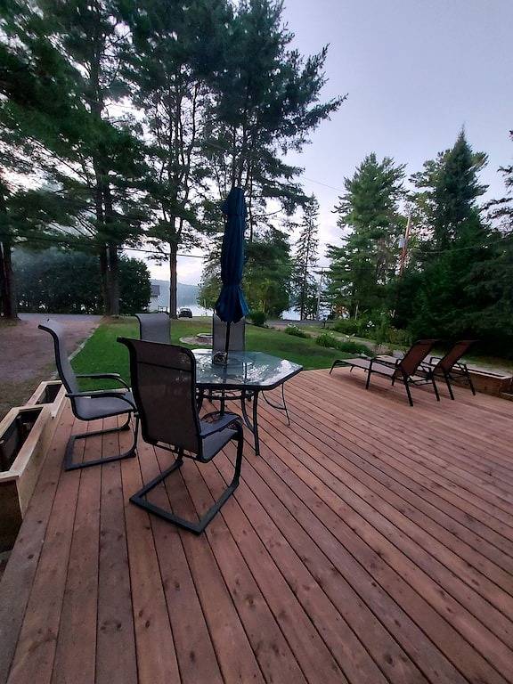 Whispering Pines Chalet in Algonquin Provincial Park