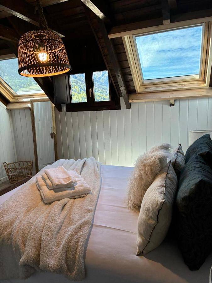 Casa Catania-Acogedora casa con impresionantes vistas-Fibra Optica-5 Tv-Aire Acondicionado in Alto Arán, Baqueira Beret